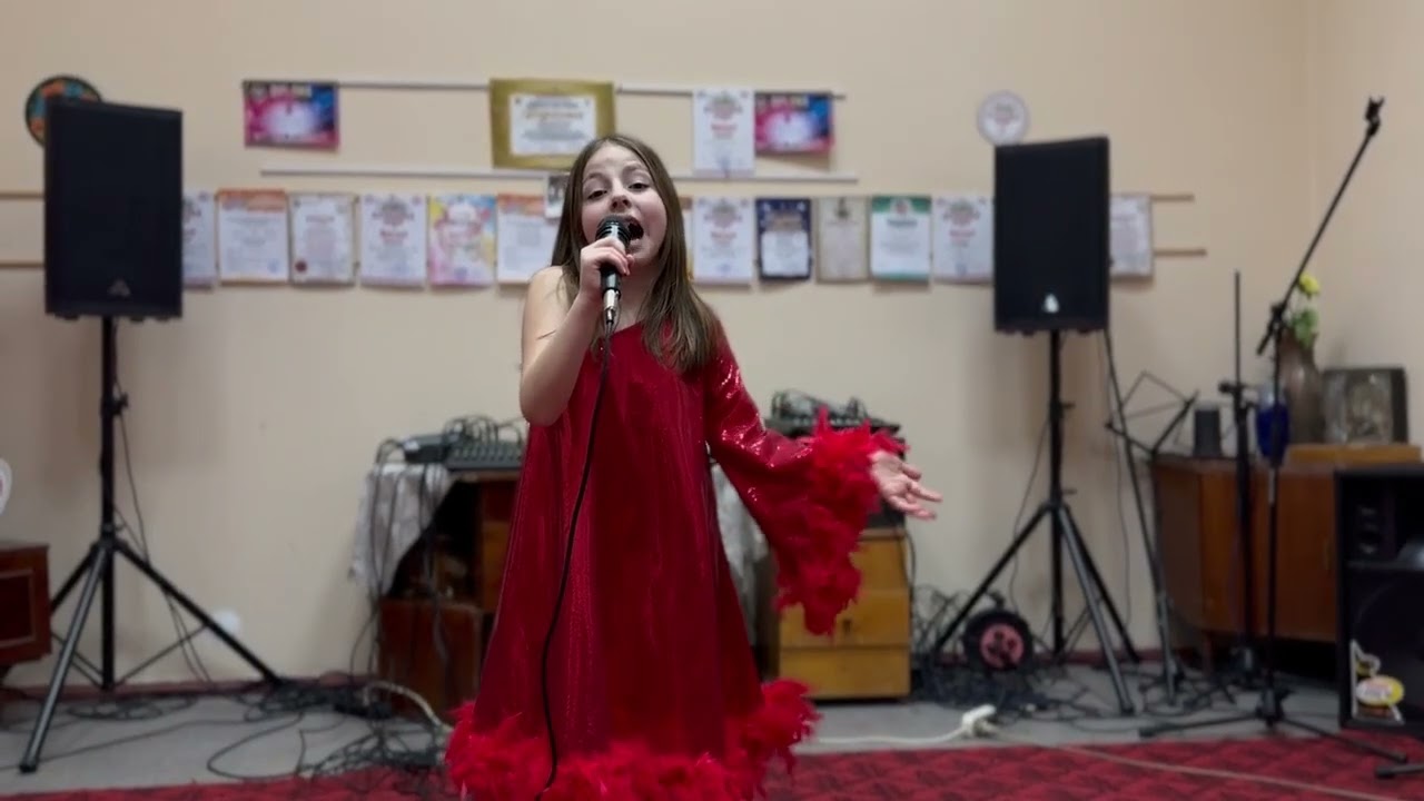 Андреєва Ангеліна.Вікова категорія: ІI \друга\. Номінація: вокальне мистецтво