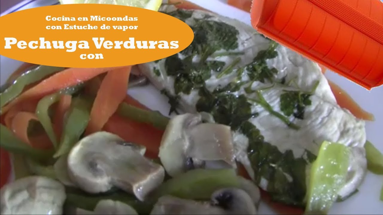 Cocina en micoondas pechuga con verduras estuche de vapor Lékué. Pechuga, champiñones y pimientos
