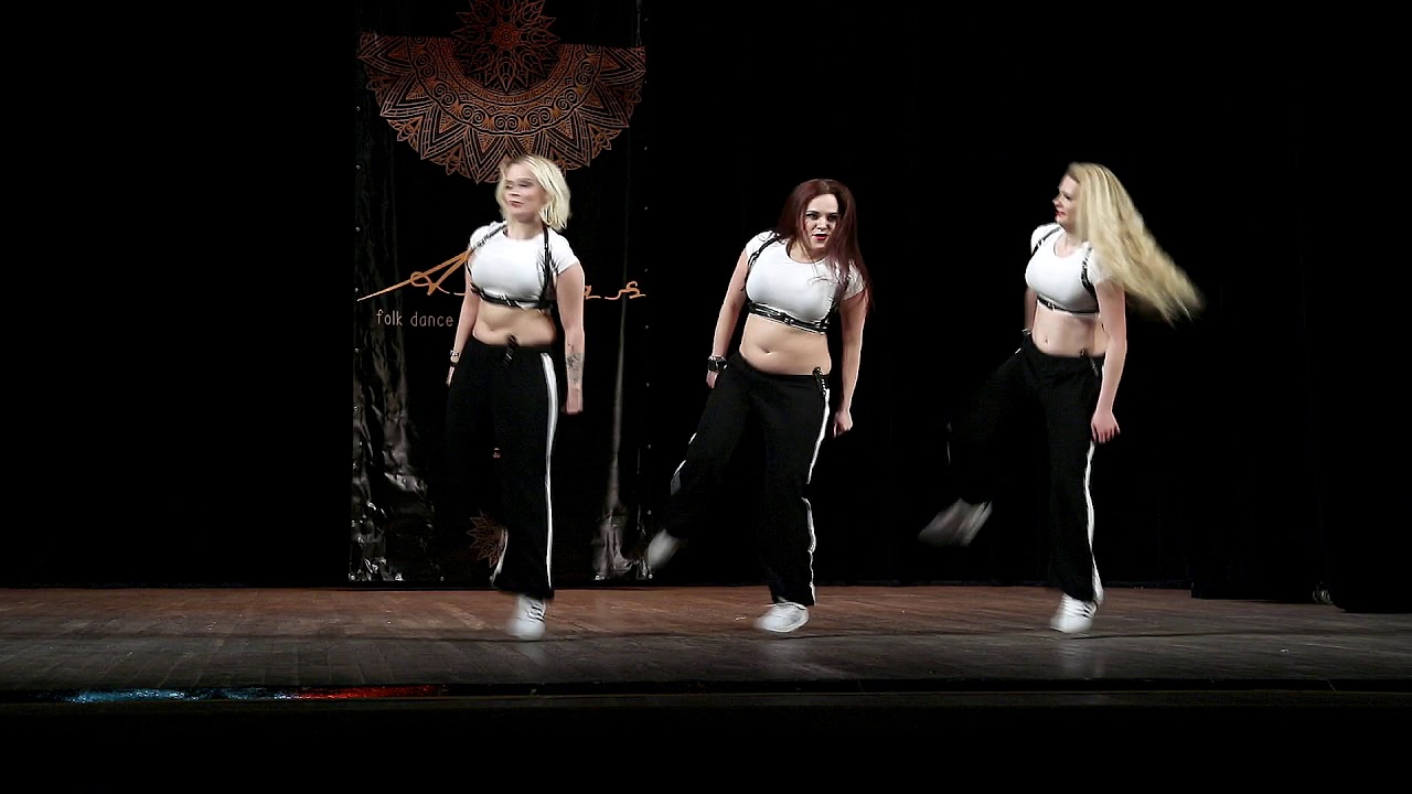 Al Shams dance trouppe. Street shaabi