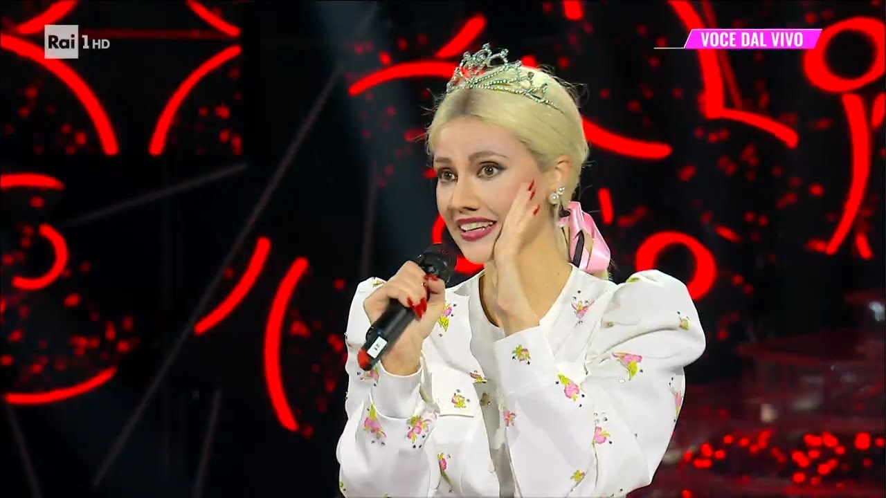 Rosalinda Cannavò - Veronica Lucchesi canta 