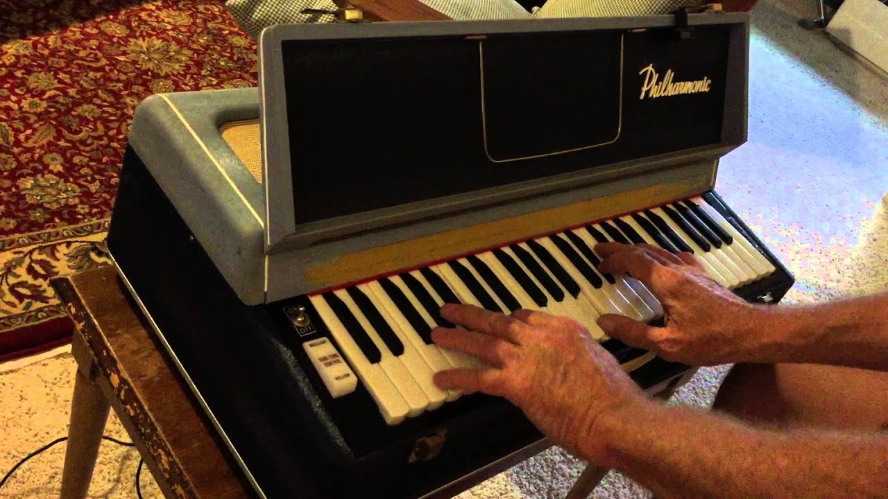 1963 Roxy Philharmonic reed organ played by Roland