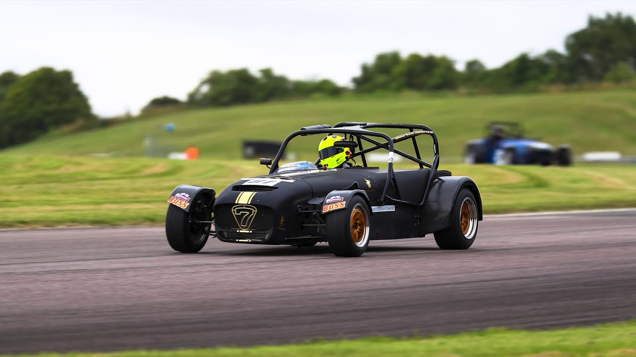 Caterham Super CSR vs Lotus Exige V6 Cup - Brands Hatch GP
