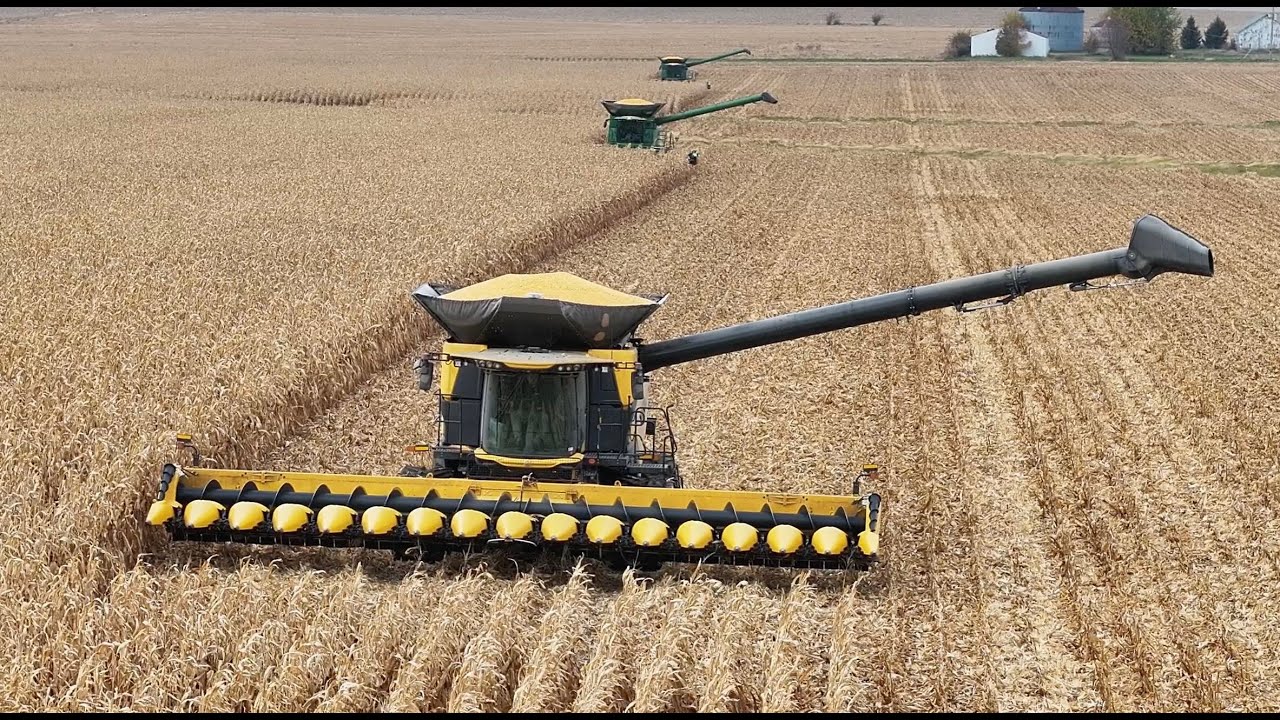 Взгляд изнутри: демонстрация комбайна New Holland CR11 и подробный разговор с Аароном Буком | На ...
