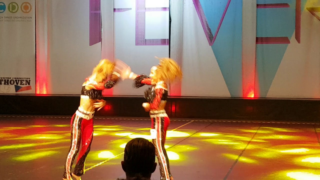 Ellen Anvemyr o Oliva Kartal 3rd place VM Chomutov 2017 duo adult