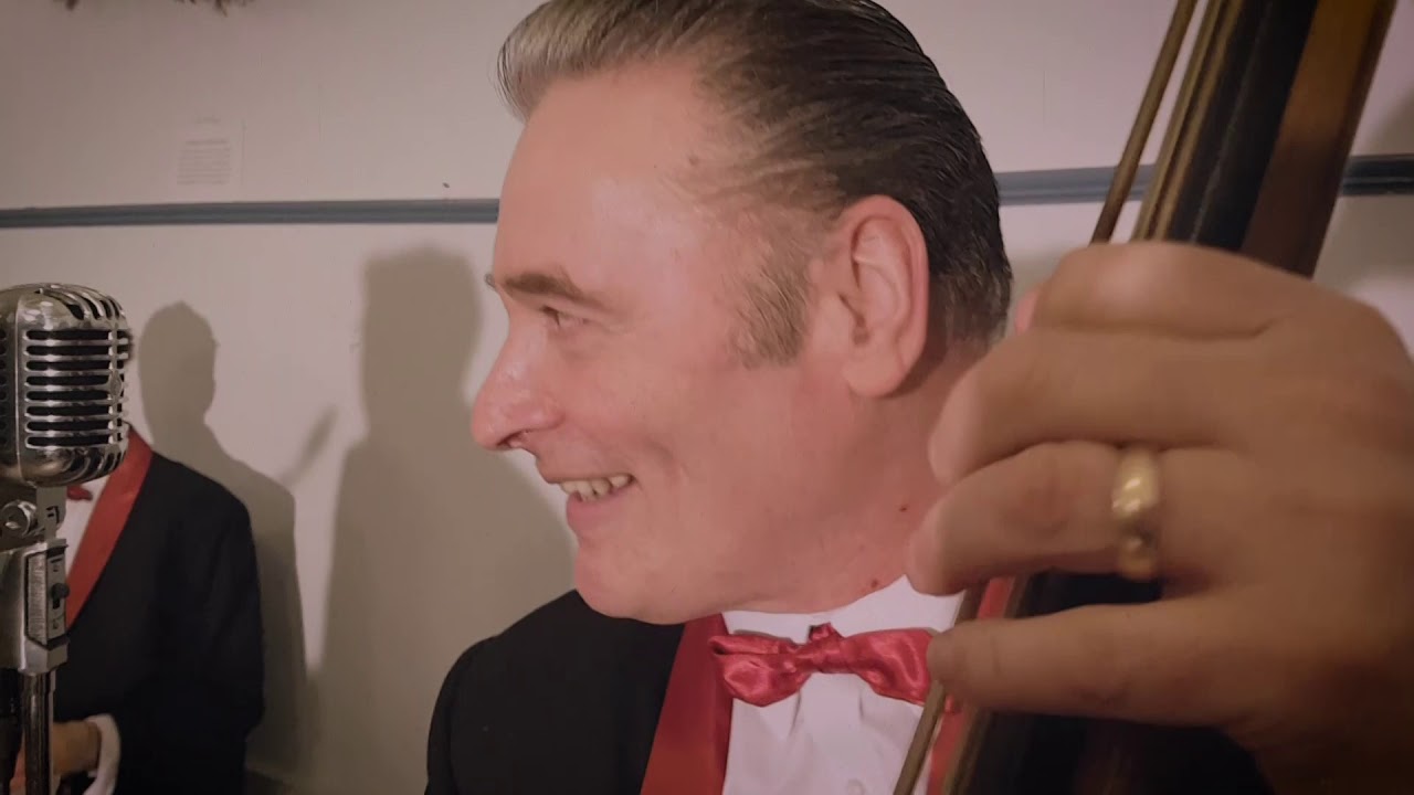 The Dreamrollers Featuring The Dulcettes - Tonight's The Night