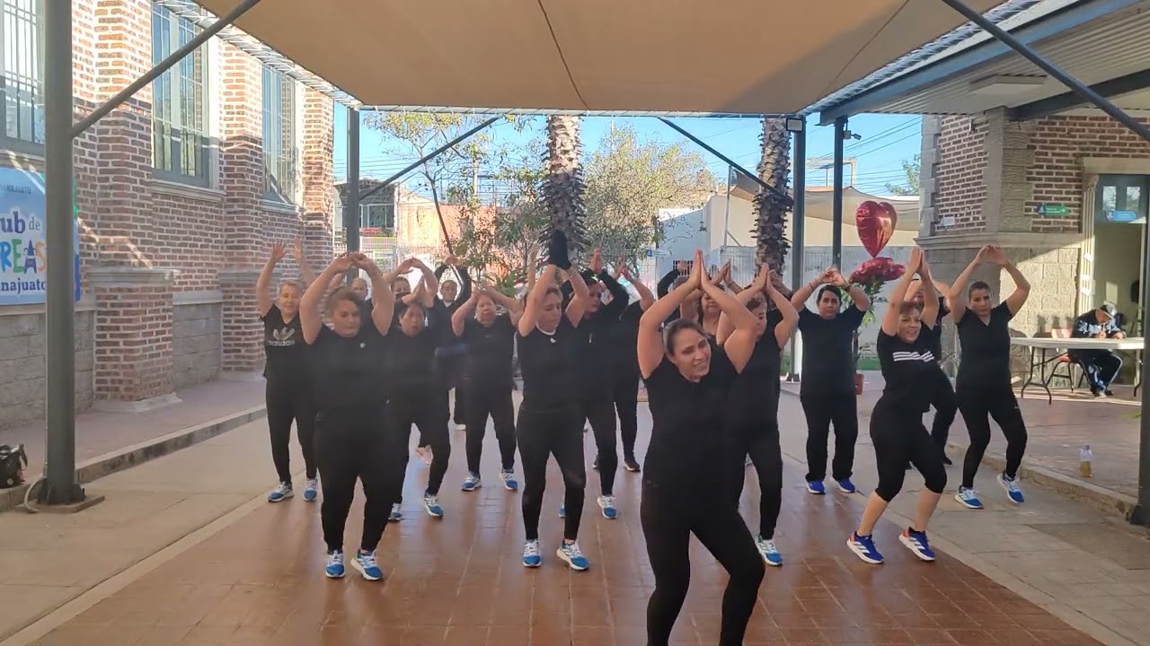  Zumba*Elvy*(Cumbia Arabe)no tengo derecho de música.