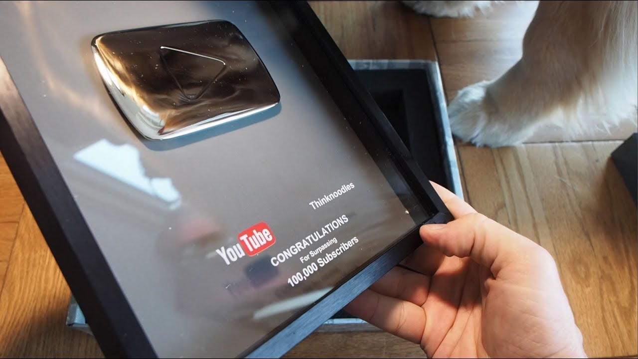 Youtube 100,000 Subscriber Silver Play Button Unboxing / Hanging!