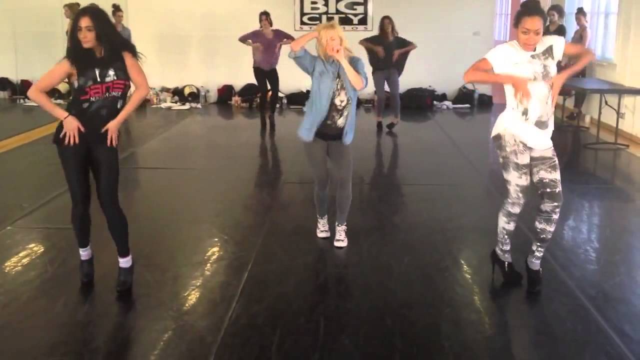 Danielle Peazer Dancing For Kiss The Stars Performance (Rehearsal)