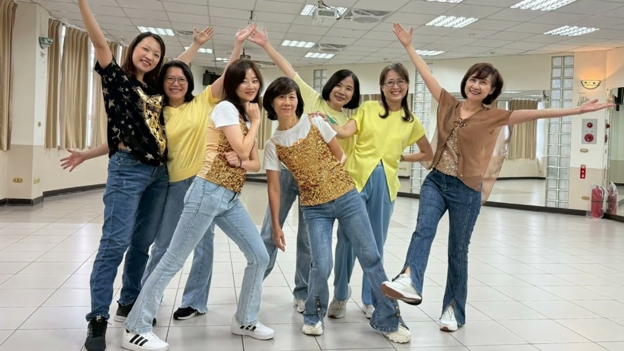 Golden Up Up Up  ------- Linedance