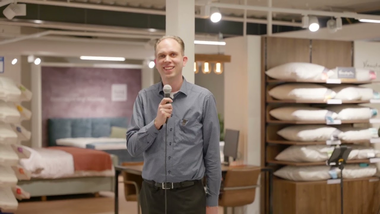 De Bedstee opening showroom 2000M2