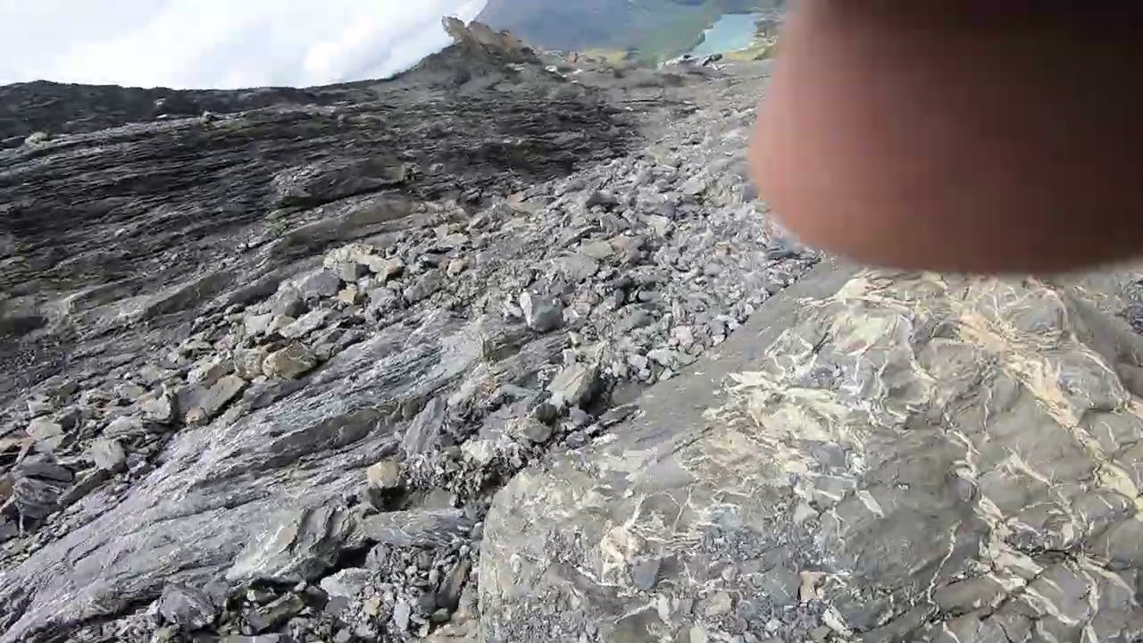 Titlis walk down (2)