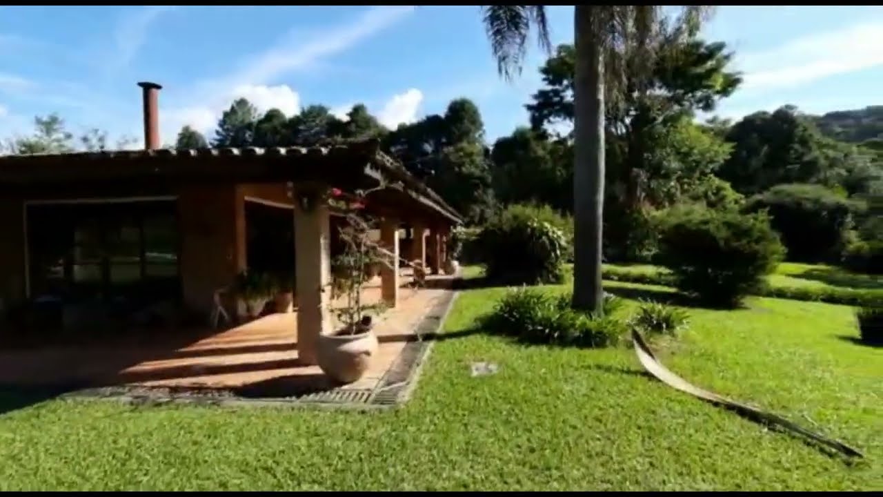 (5 alqueires/12,1 hectares) Sitio em Juquitiba/SP de frente para rodovia, &agrave; 55 minutos de S&atilde;o Paulo