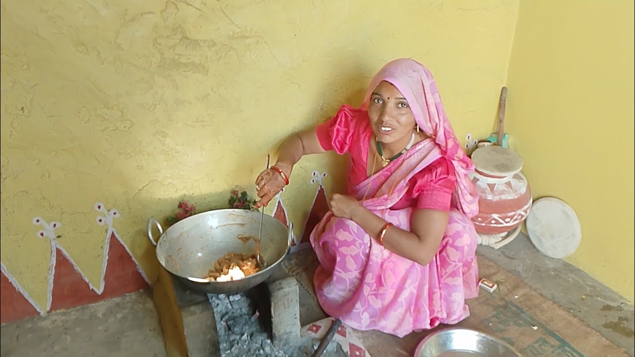 चूल्हे का खाना लाइव है देखें#live #cooking #food k