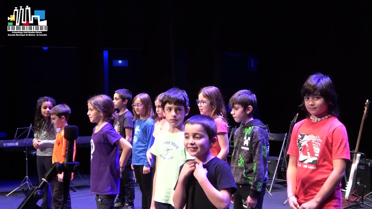 Coro de la Escuela de Música de Ansoáin - Antsoaingo Musika Eskolako Abesbatza