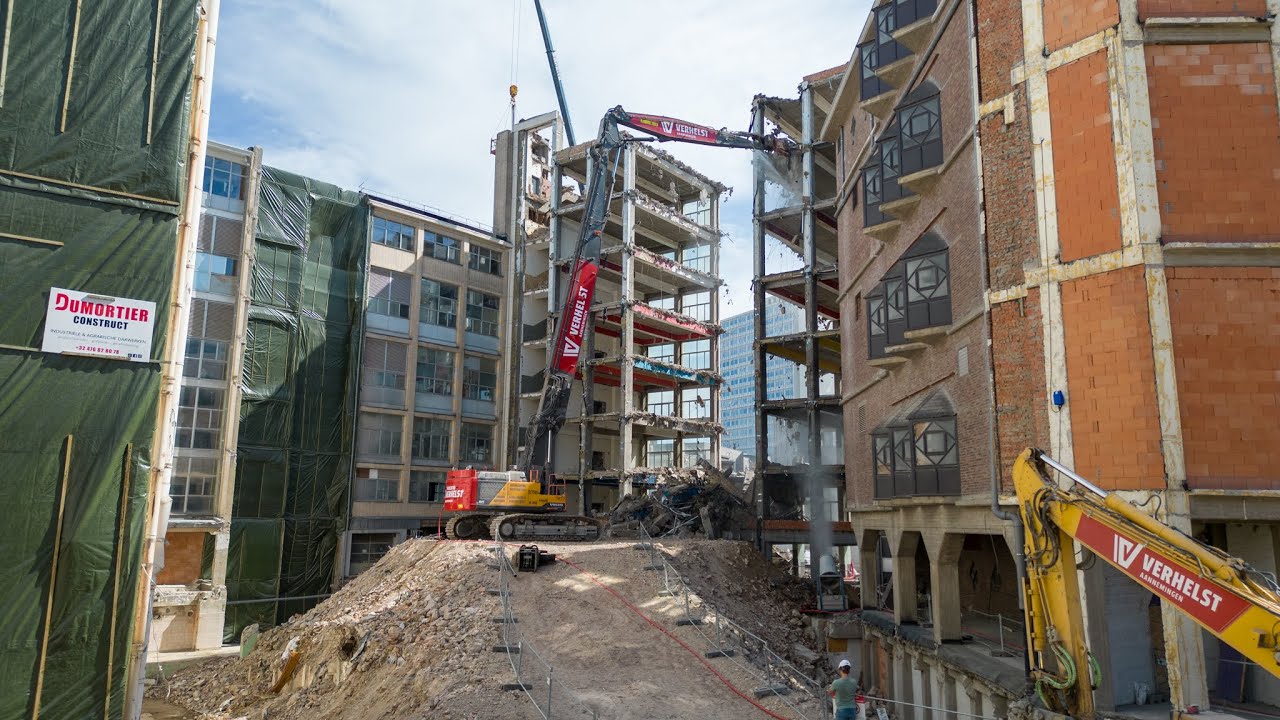 Afbraak oude proximus gebouwen in Antwerpen