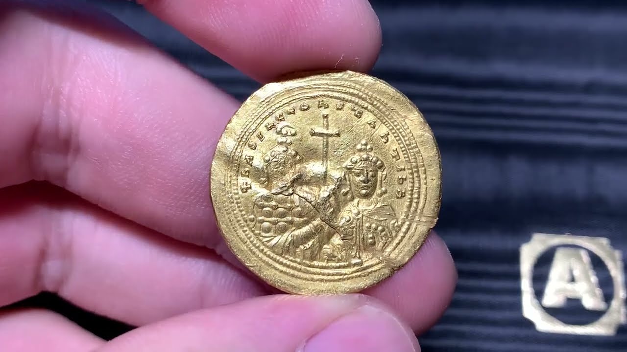 Byzantine gold Histamenon Nomisma coin of emperor Basil II