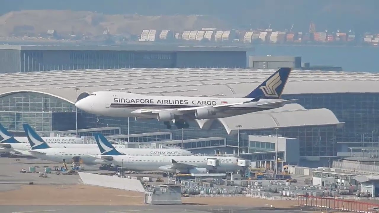 新加坡航空747 400F貨機降落香港機場 Singapore Airlines Cargo 747 400F lands at Hong Kong Airport ;2-2026 #HKG