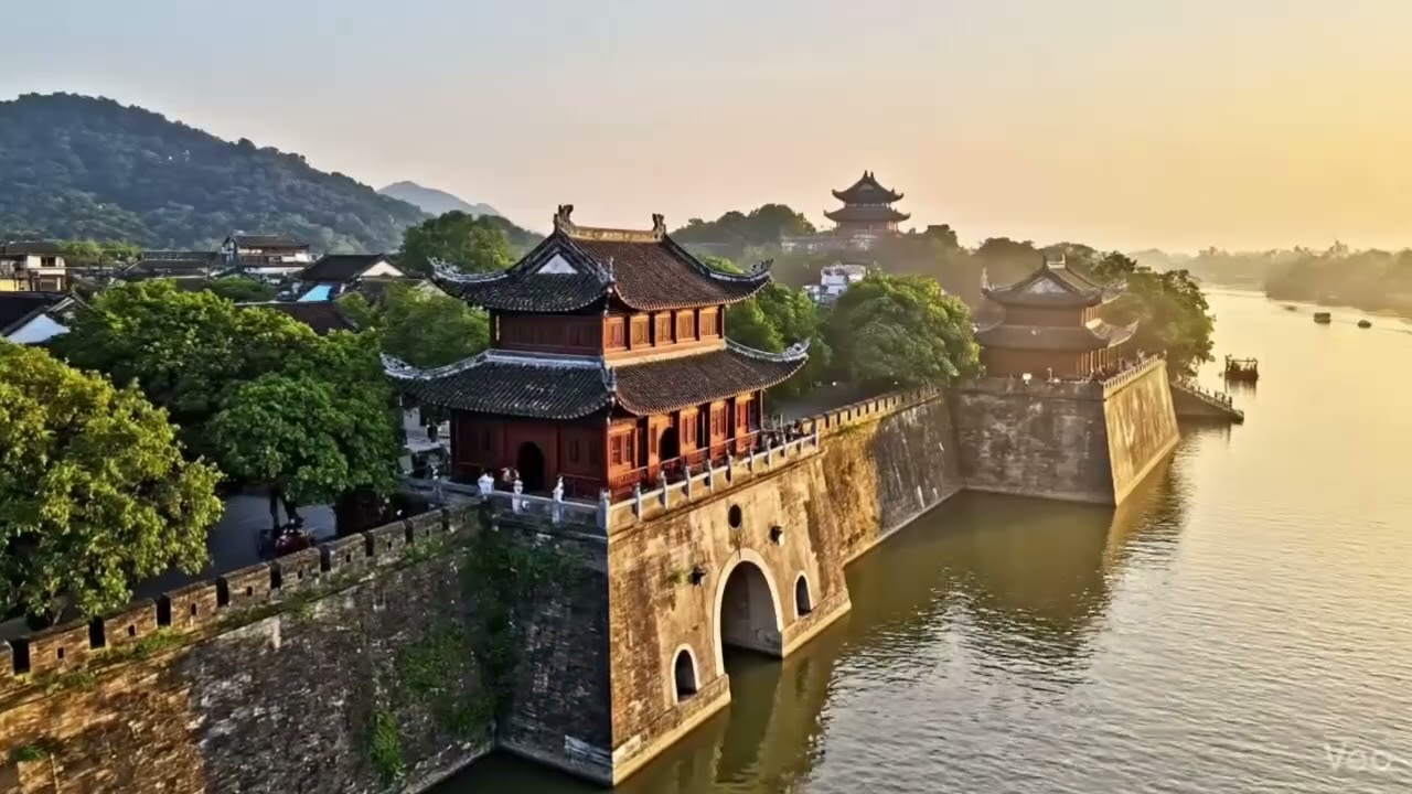 HUẾ ĐỢI
