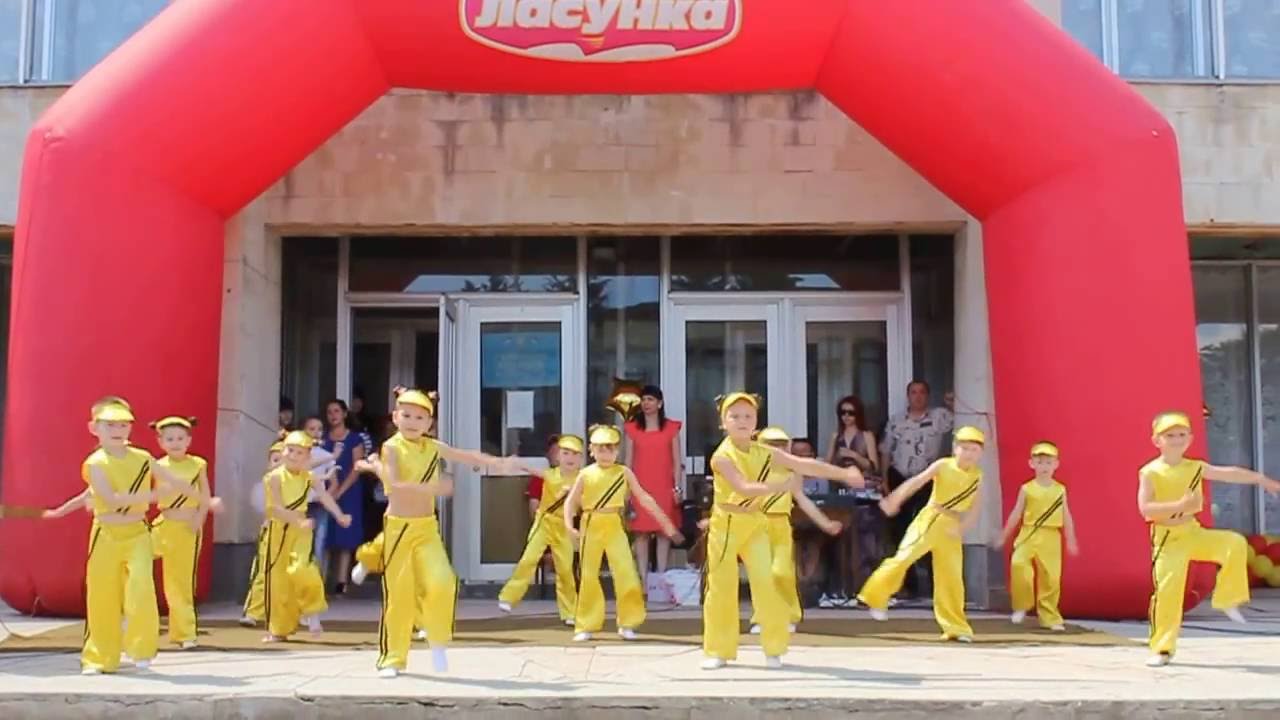 05.06.2016 Наші мишенята танцюють ДЛЯ МАМ)