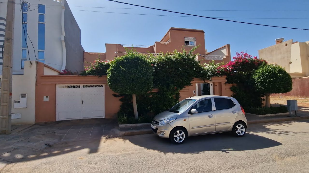 لعشاق الهدوء👈فيلا 350متر مربع🏡بحي لزاري قرب أوسلو📍لجميع استفساراتكم 212606210916+☎️
