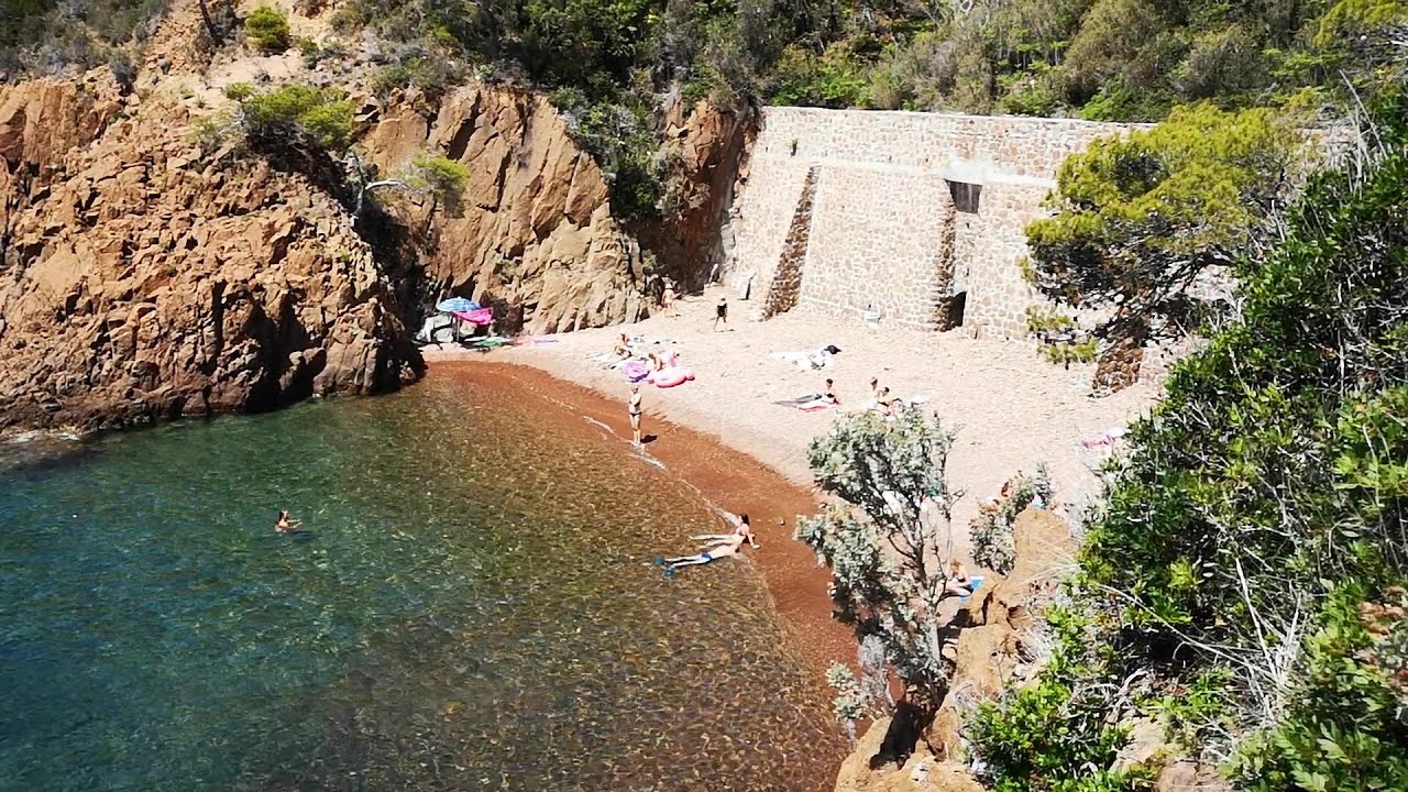 Calanque de Saint Barthelemy