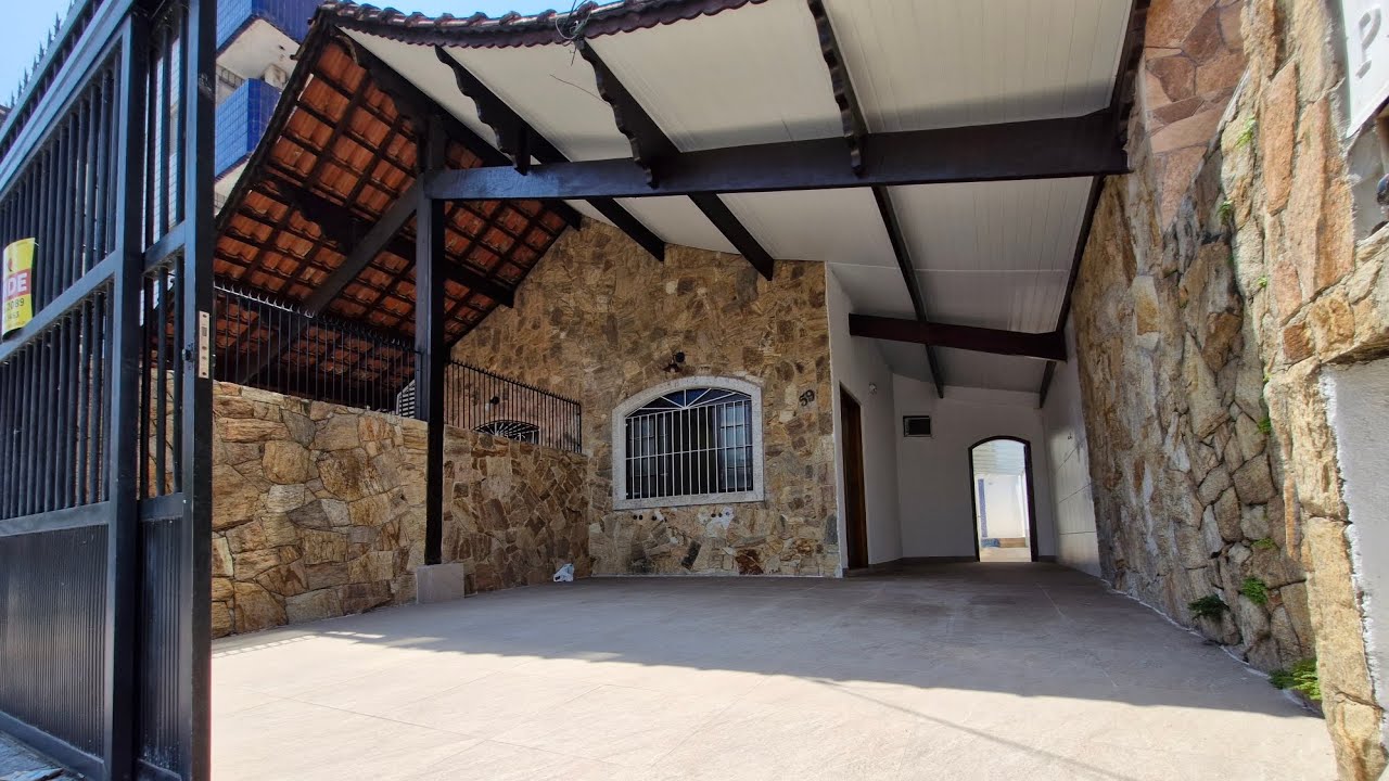 Essa Casa com Piscina vai Surpreender com 2 quartos, Tupi, Praia Grande - R$ 750 mil, Cod: 5431