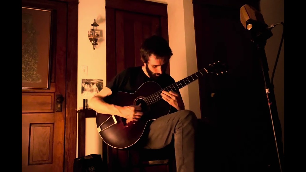 “Russian Lullaby” (Irving Berlin, 1927) Erik McIntyre solo guitar. 1920 Gibson L4
