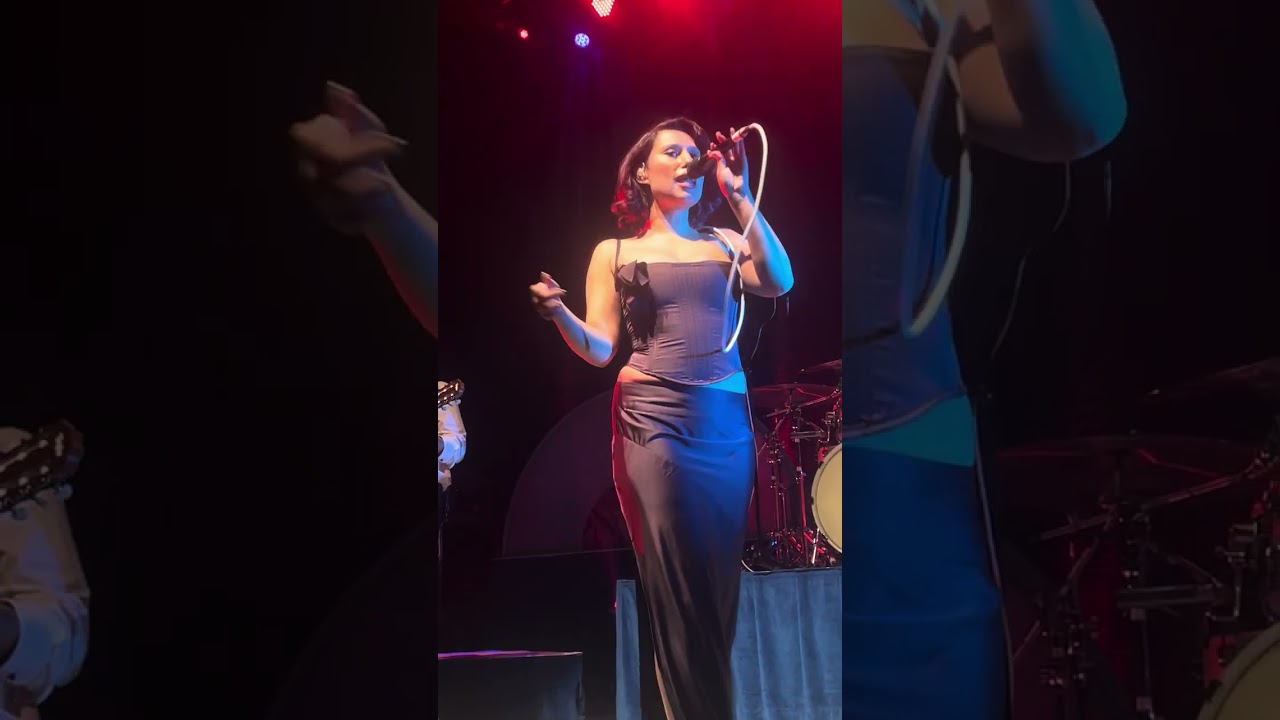 Flip A Switch. (Live in New Orleans) - Raye