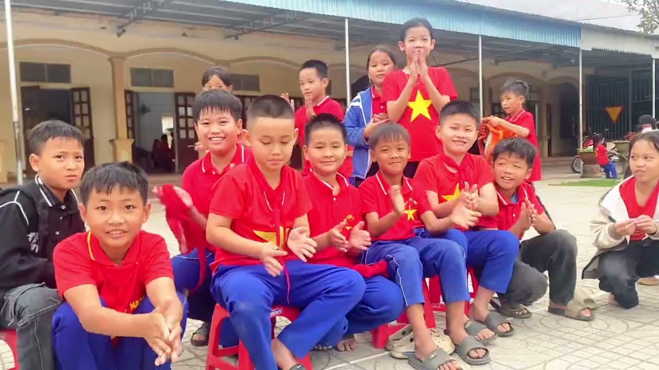 Trường TH Quỳnh Thắng B tiếp tục tổ chức các hoạt động với chủ đề “ Xuân ấm áp - Tết sẻ chia “