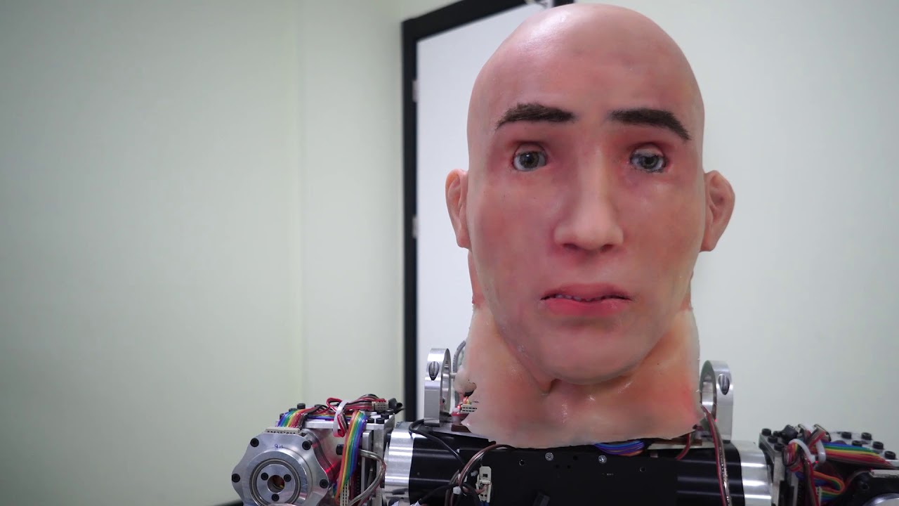 İnsansı Robot Akıncı 4 Yeni Y&uuml;z&uuml; ve Arttırılmış Hareket Kabiliyeti ile Geliştirilmeye Devam Ediyor.