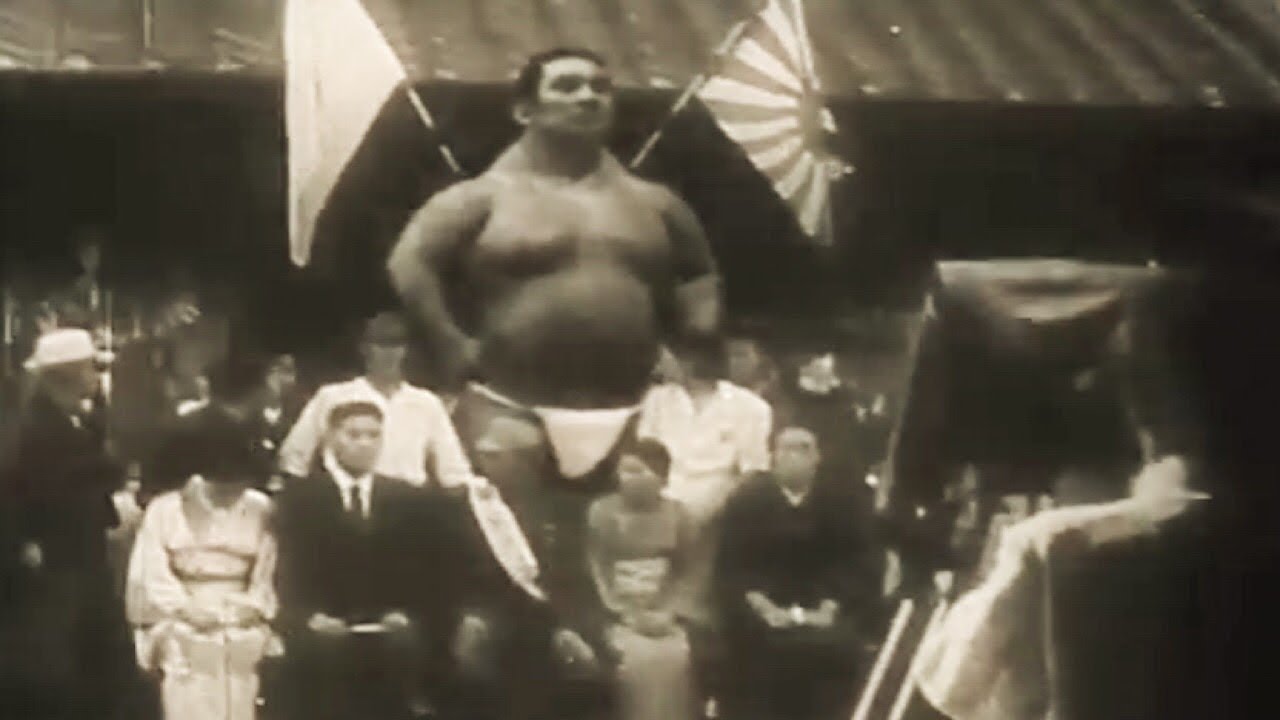 A Old Video of a Real Human Giant in Public