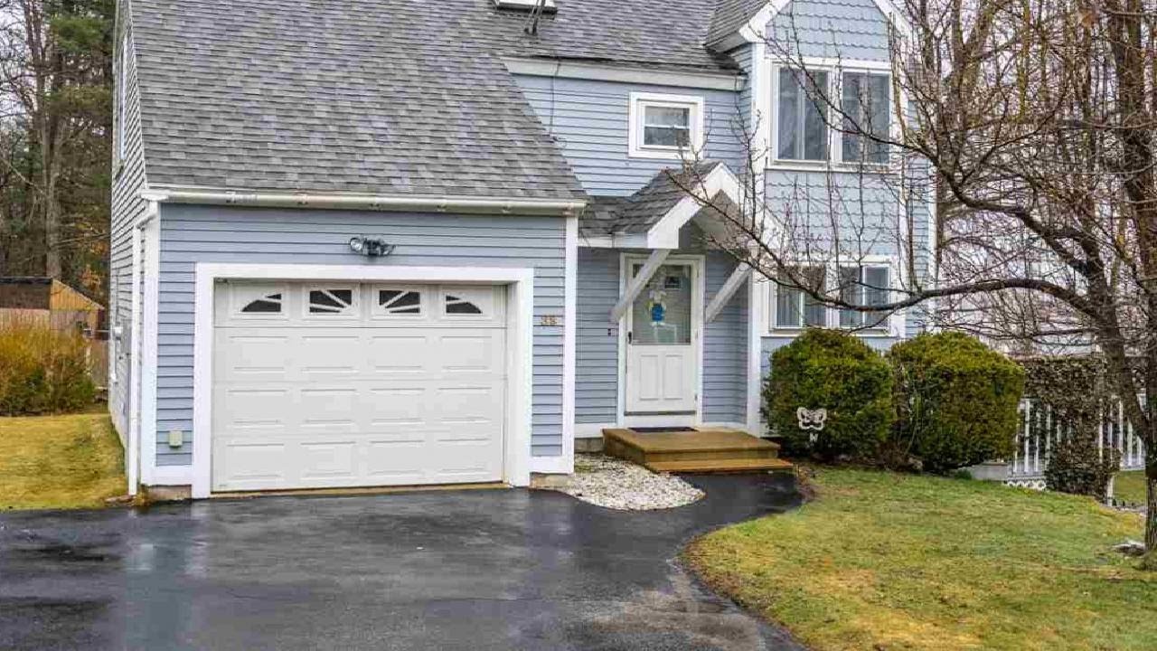 38 Hunters Village Way, Manchester, NH Presented by Kevin Cooper.