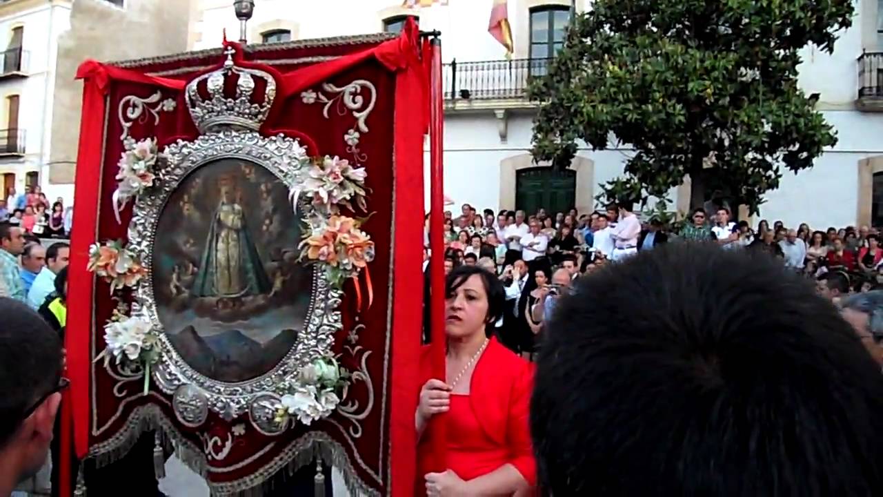 Santisteban TOMA DEL CUADRO EN LA PLAZA  2010