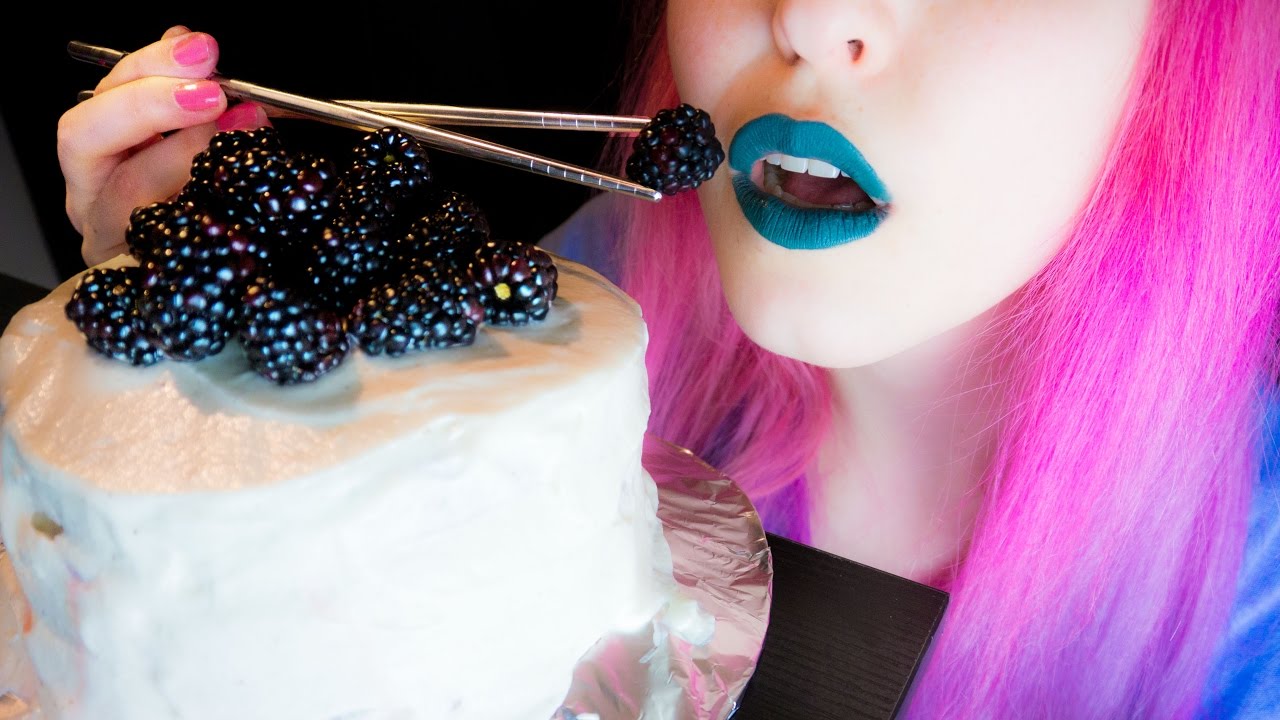 ASMR: Super Moist Black Velvet Cake with Fruits ~ Relaxing Eating Sounds [No Talking | Vegan] 😻