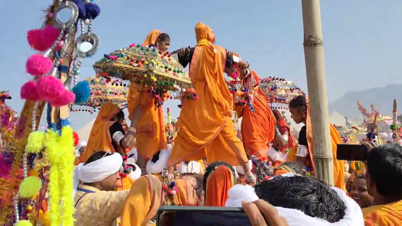 शांतिकुंज हरिद्वार में माता जी का जन्म शताब्दी समारोह आदिवासी साली टांडा से जिला बड़वानी मध्य प्रदेश