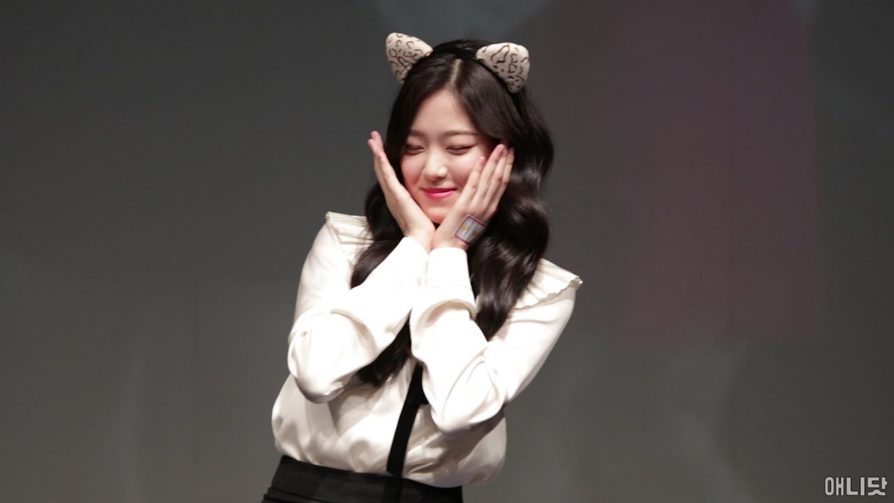 161210 이달의소녀 (LOOΠΔ) 현진 직캠 (신촌 팬싸인회) By 애니닷