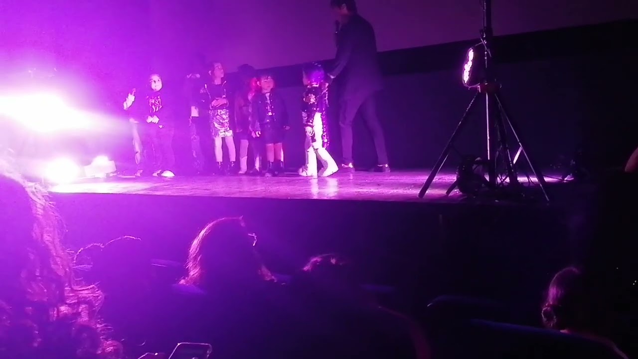 Las guerreras K-pop en los brincolines! 