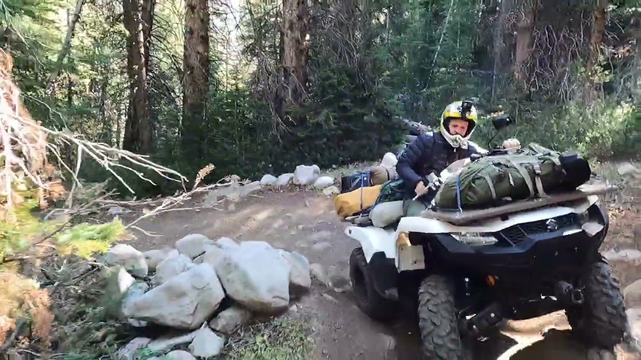 Поездка на двух квадроциклах Suzuki King Quad 750s к озеру Хай-Маунтин-Айдахо