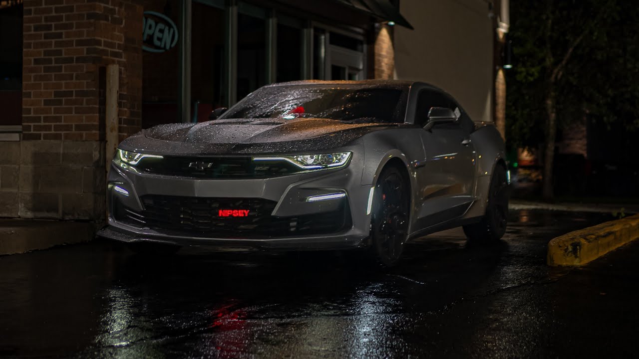 Come take pictures of my Camaro SS with me
