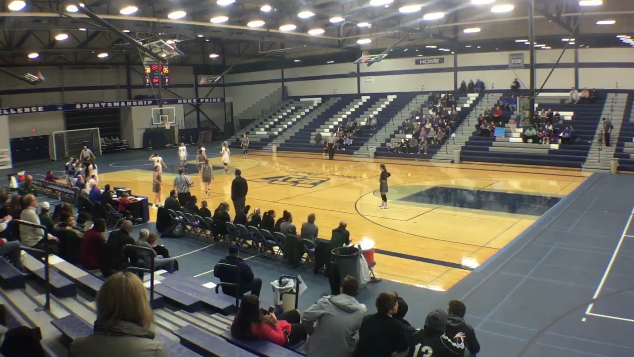 Wauwatosa West vs. Whitefish Bay Varsity Girls Basketball | Irene Phillips Game-Winning Shot 2/23/18