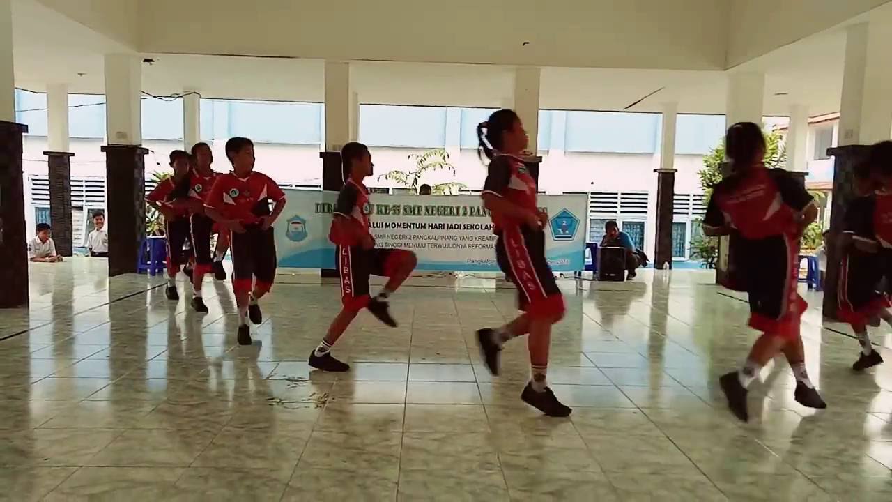 SDN 15 Pangkalpinang Juara 1 Tingkat Kota Lomba Kreasi Senam Gemu Famire. Selasa,  29 November 2016
