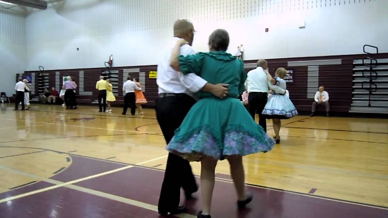TURN YOUR RADIO ON  TWO STEP ROUND DANCE