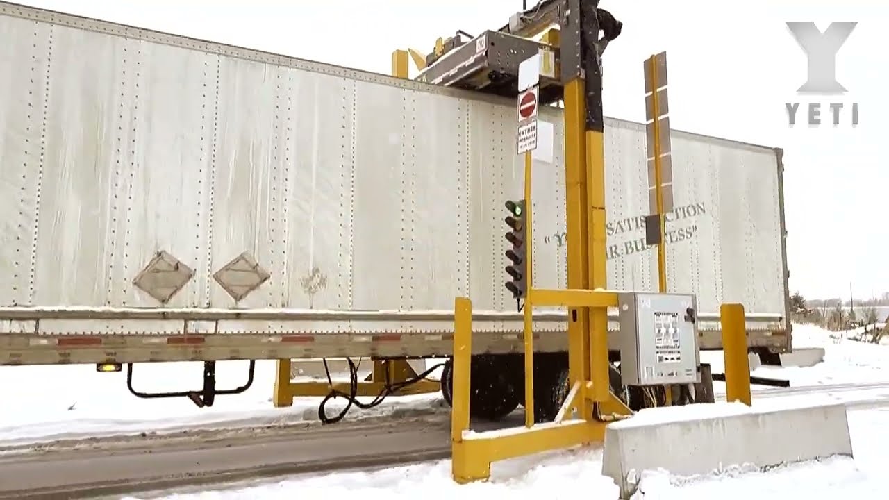 AUTOMATIC YETI TRAILER SNOW AND ICE REMOVER MACHINE