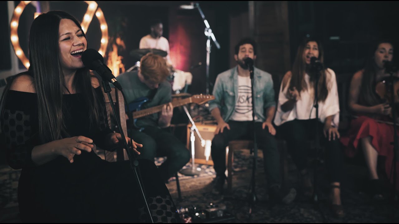 'Starman' - David Bowie (Flight of Voices Cover feat. Sophie Ilys)