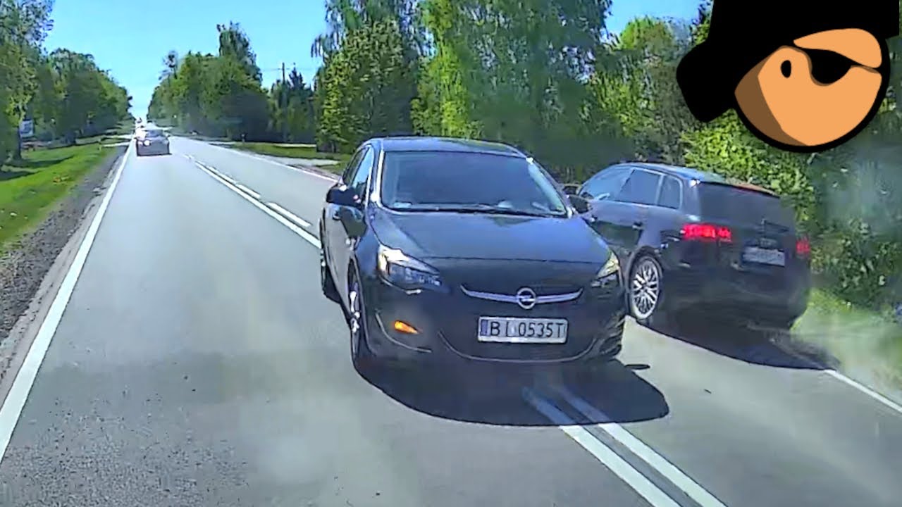 Tak dochodzi do wypadków. Urażona duma i niebezpieczne manewry.