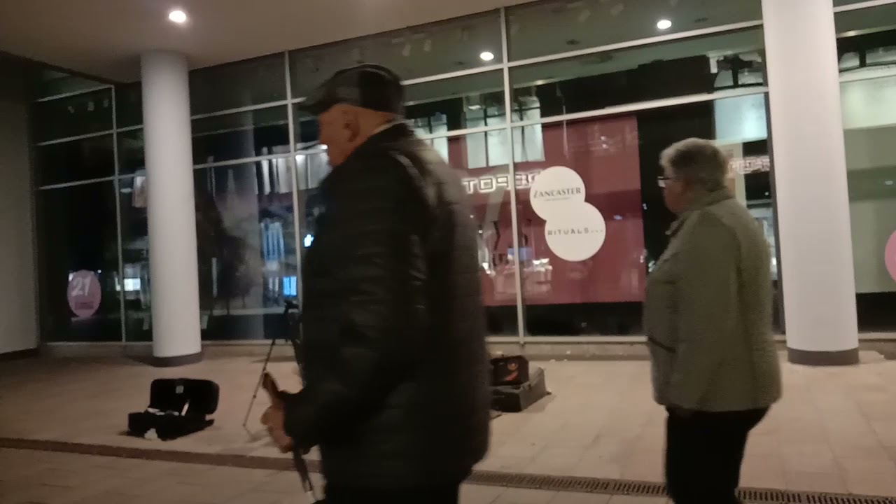 Weekend nightlife in Leipzig Zentrum - đêm ở trung tâm thành phố Leipzig
