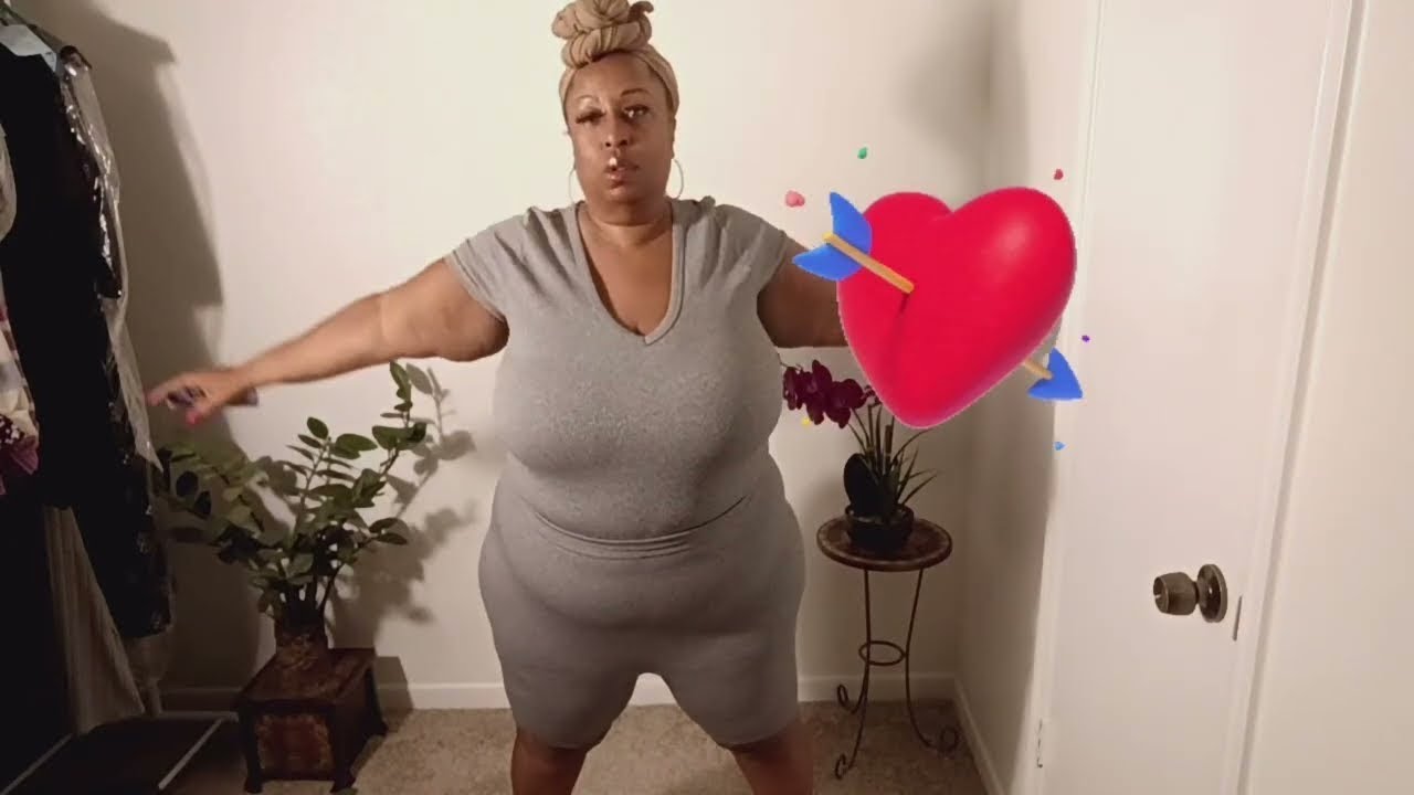 PLUS SIZE WALK VIDEO 