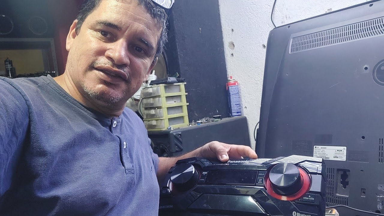 Concertando  um mini sistem panasonic sa-akx220 não liga nada esloveno na platica