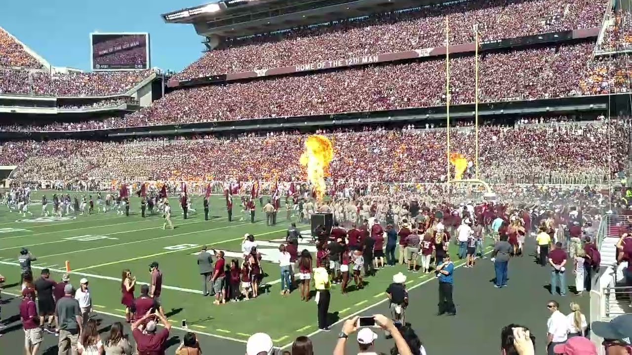 2016: Texas A&M Football enters Kyle Field vs Tennessee