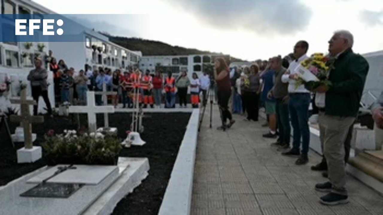 El Hierro da sepultura a los cuerpos recuperados del naufragio